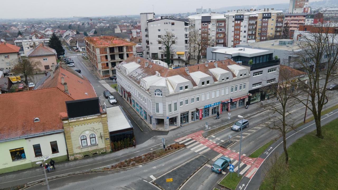 Apartmani Mozart-Centar Вировитица Экстерьер фото