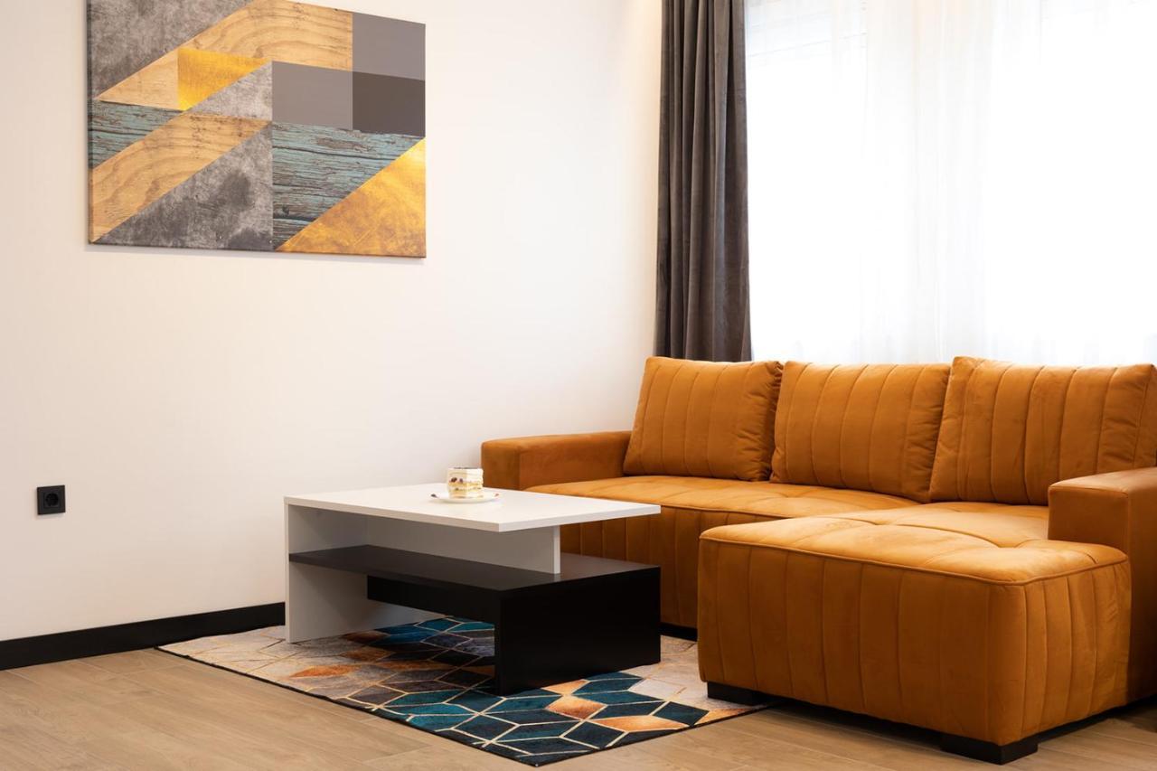 Apartmani Mozart-Centar Вировитица Экстерьер фото